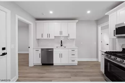 534 Morris St, Orange, NJ 07050 - Photo 23
