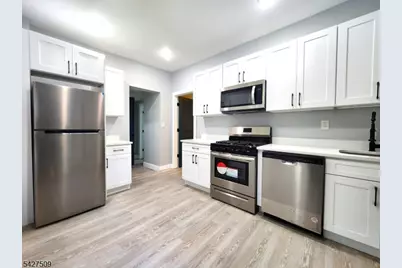 102 Washington Ave, Irvington, NJ 07111 - Photo 3