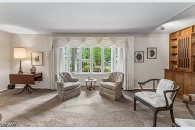 1272 Sleepy Hollow Ln, Scotch Plains Township, NJ 07076 - Photo 7