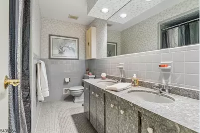 1272 Sleepy Hollow Ln, Scotch Plains Township, NJ 07076 - Photo 17