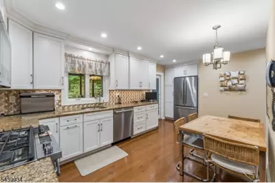 1272 Sleepy Hollow Ln, Scotch Plains Township, NJ 07076 - Photo 33