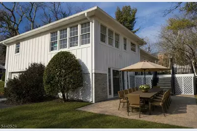 9 Crestview Ct, Montclair, NJ 07042 - Photo 23