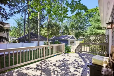 10 Mountain Pl, Montclair, NJ 07043 - Photo 17