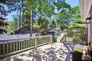 10 Mountain Pl, Montclair, NJ 07043 - Photo 17