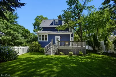 10 Mountain Pl, Montclair, NJ 07043 - Photo 19