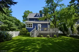 10 Mountain Pl, Montclair, NJ 07043 - Photo 19