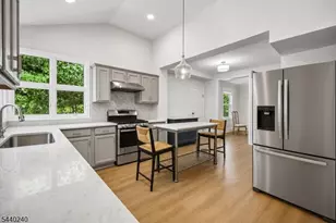 10 Mountain Pl, Montclair, NJ 07043 - Photo 7