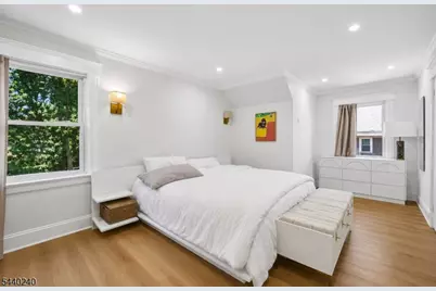 10 Mountain Pl, Montclair, NJ 07043 - Photo 9