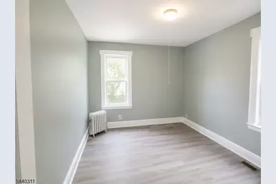 556 S Clinton St, East Orange, NJ 07018 - Photo 13