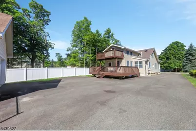 1093 Littleton Rd, Parsippany, NJ 07950 - Photo 17