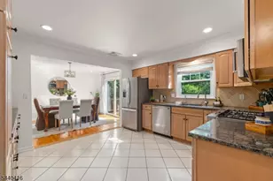 42 Sherwood Dr, New Providence, NJ 07974 - Photo 9