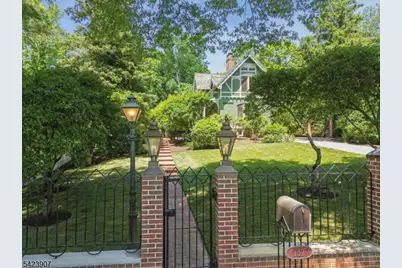 137 Hobart Ave, Millburn, NJ 07078 - Photo 27