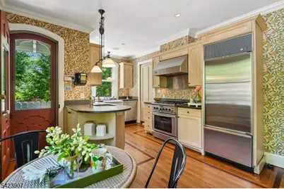 137 Hobart Ave, Millburn, NJ 07078 - Photo 13