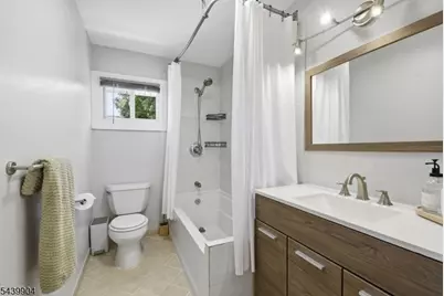 21 Morley Lane, Bloomfield, NJ 07003 - Photo 17