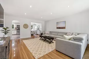 21 Morley Ln, Bloomfield, NJ 07003 - Photo 3