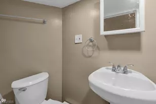 705 S 15th St, Newark, NJ 07103 - Photo 31
