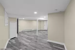 705 S 15th St, Newark, NJ 07103 - Photo 33