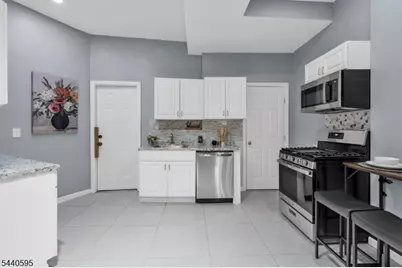705 S 15th St, Newark, NJ 07103 - Photo 11