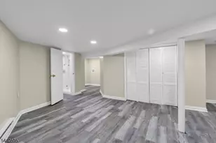 705 S 15th St, Newark, NJ 07103 - Photo 35