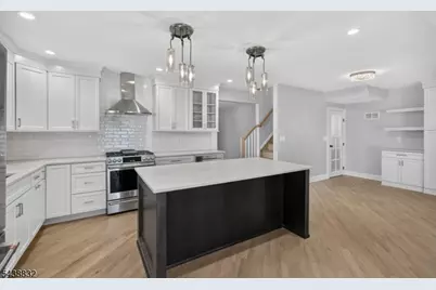 642 Roosevelt St, Westfield, NJ 07090 - Photo 9