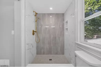 642 Roosevelt St, Westfield, NJ 07090 - Photo 29