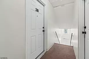288 College Dr, Edison Twp., NJ 08817 - Photo 5