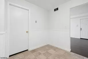 288 College Dr, Edison Twp., NJ 08817 - Photo 9