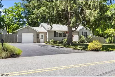 17 Hunters Ln, Sparta Township, NJ 07871 - Photo 3