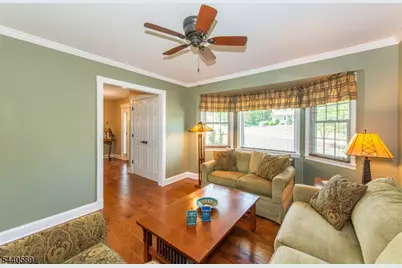 8 Clearfield Rd, Roxbury Township, NJ 07876 - Photo 11