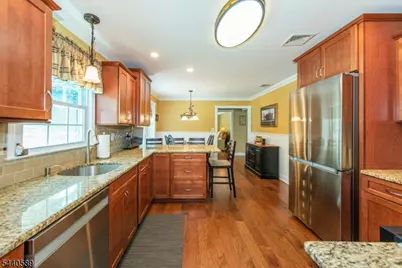 8 Clearfield Rd, Roxbury Township, NJ 07876 - Photo 7