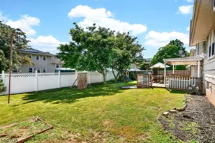 802 Kaminski Dr, Rahway, NJ 07065 - Photo 27