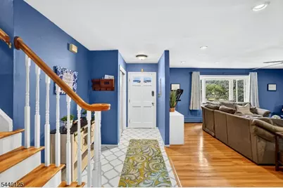 802 Kaminski Drive, Rahway, NJ 07065 - Photo 5