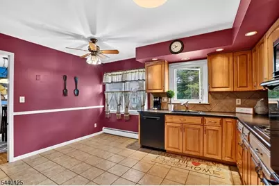 802 Kaminski Drive, Rahway, NJ 07065 - Photo 9