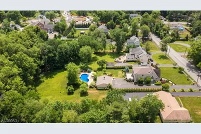 225 Walnut St, Livingston, NJ 07039 - Photo 49