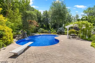 225 Walnut St, Livingston, NJ 07039 - Photo 39