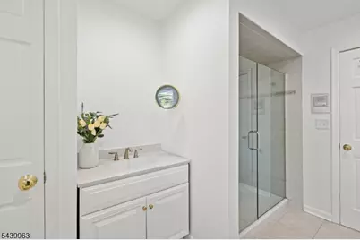 225 Walnut St, Livingston, NJ 07039 - Photo 21