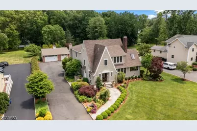 225 Walnut St, Livingston, NJ 07039 - Photo 45