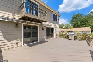 225 Walnut St, Livingston, NJ 07039 - Photo 31