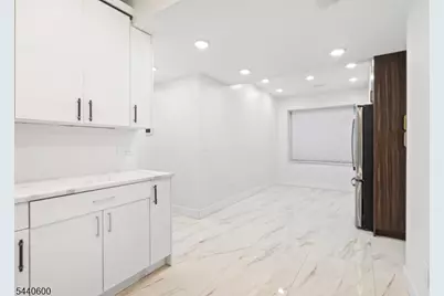 285 Lembeck Ave #1, Jersey City, NJ 07305 - Photo 19