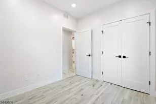 285 Lembeck Ave, Jersey City, NJ 07305 - Photo 17