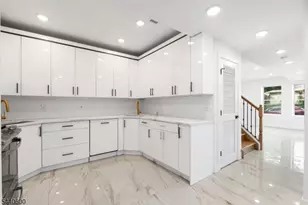 285 Lembeck Ave, Jersey City, NJ 07305 - Photo 3