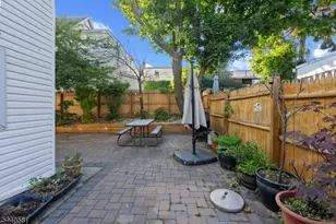 637 36th St, Union City, NJ 07087 - Photo 23
