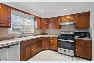 637 36th St #1, Union City, NJ 07087 - Photo 9