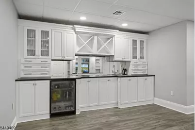 19 Hilltop Rd, Millburn, NJ 07078 - Photo 29