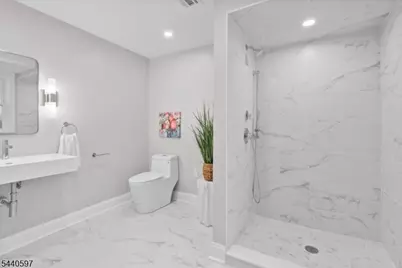 101 Gates Ave #C-1, Montclair Twp., NJ 07042 - Photo 23