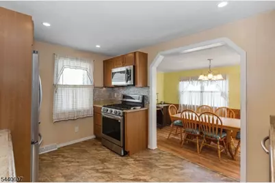 126 18th Ave, Elmwood Park, NJ 07407 - Photo 13