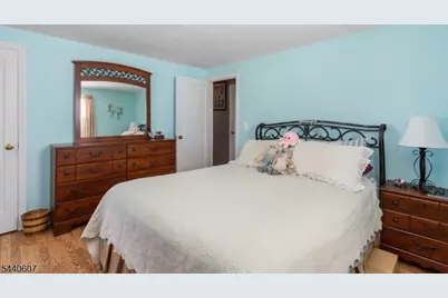 126 18th Ave, Elmwood Park, NJ 07407 - Photo 15