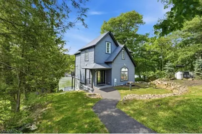 367 Maxim Dr, Hopatcong, NJ 07843 - Photo 3