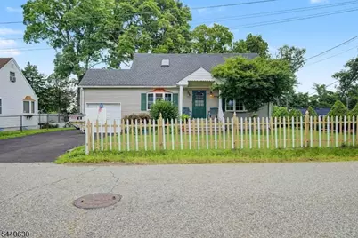 84 Roosevelt Ave, Butler, NJ 07405 - Photo 5