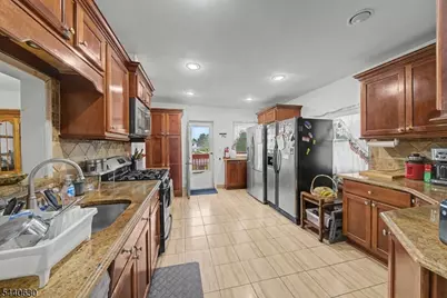 84 Roosevelt Ave, Butler, NJ 07405 - Photo 23